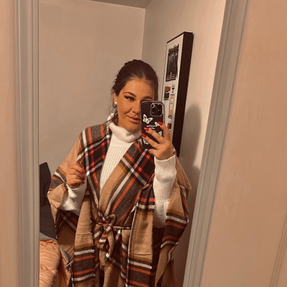 Meet your Posher, Bianca - Picture 1 of 1